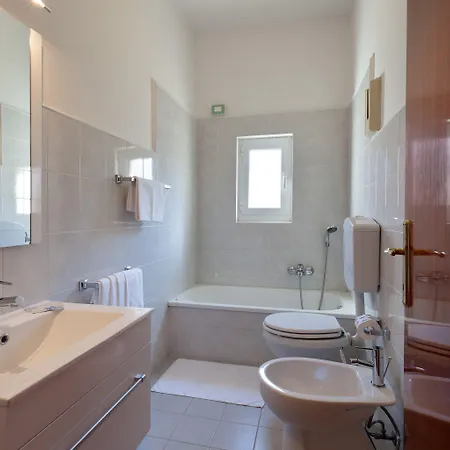 Otel Parking Giardino 3*
